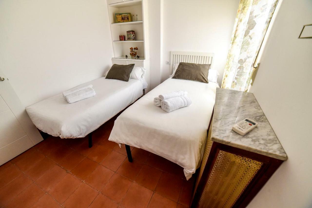 AlohaMundi Arjona Apartment Sevilla Bagian luar foto